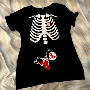 Black skeleton shirt with baby picture